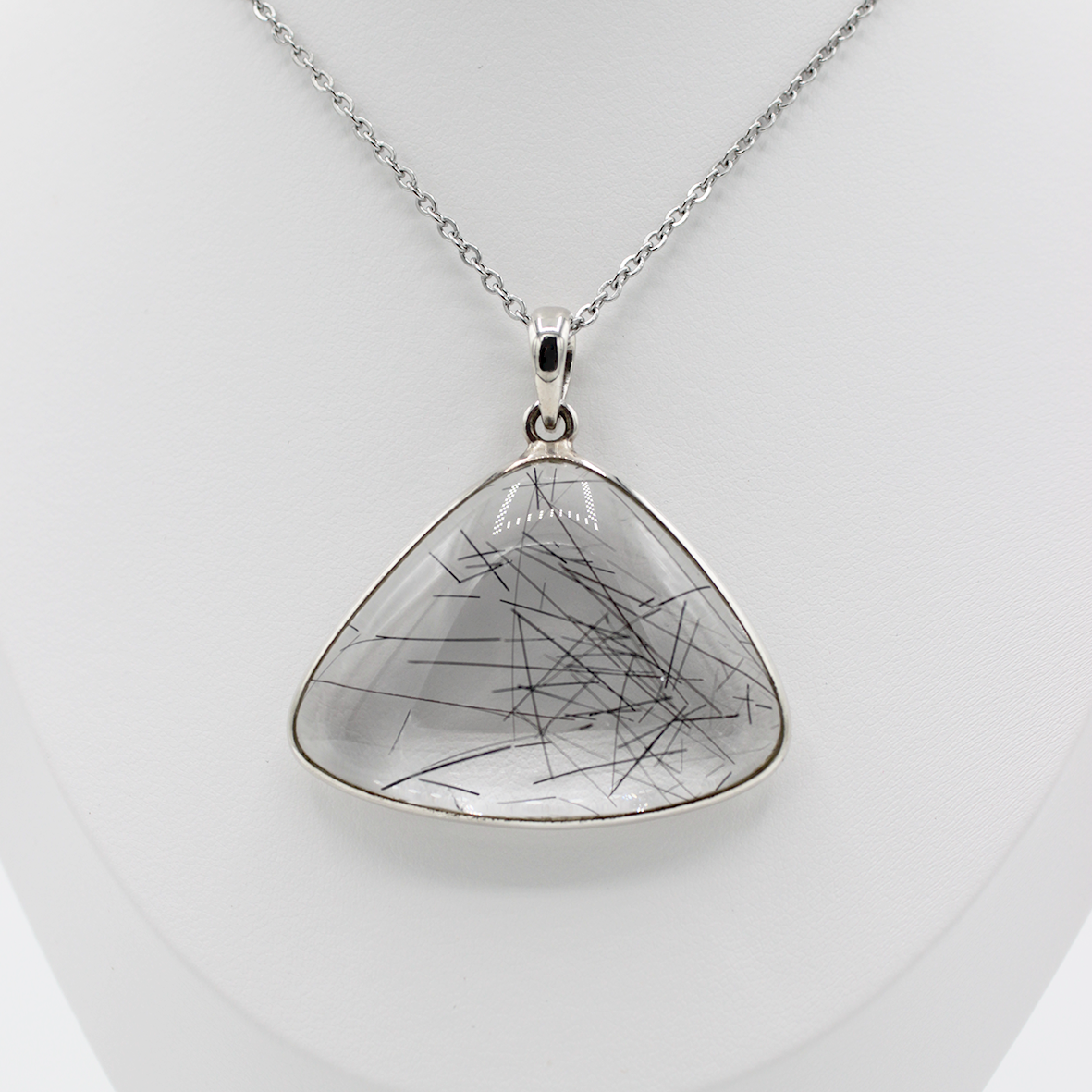 Pendentif Quartz, Inclusions de Tourmaline Noire – Monture et Bélière Argent 925 (30 g)