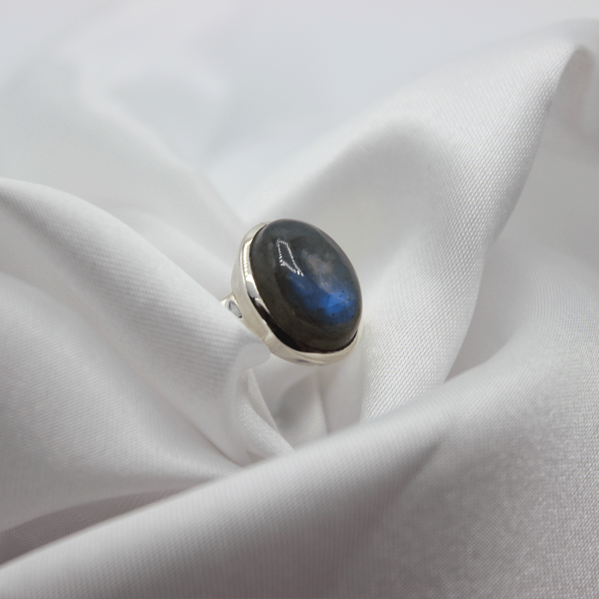 Bague Labradorite – Monture en Argent 925, Taille 60 (6 g)