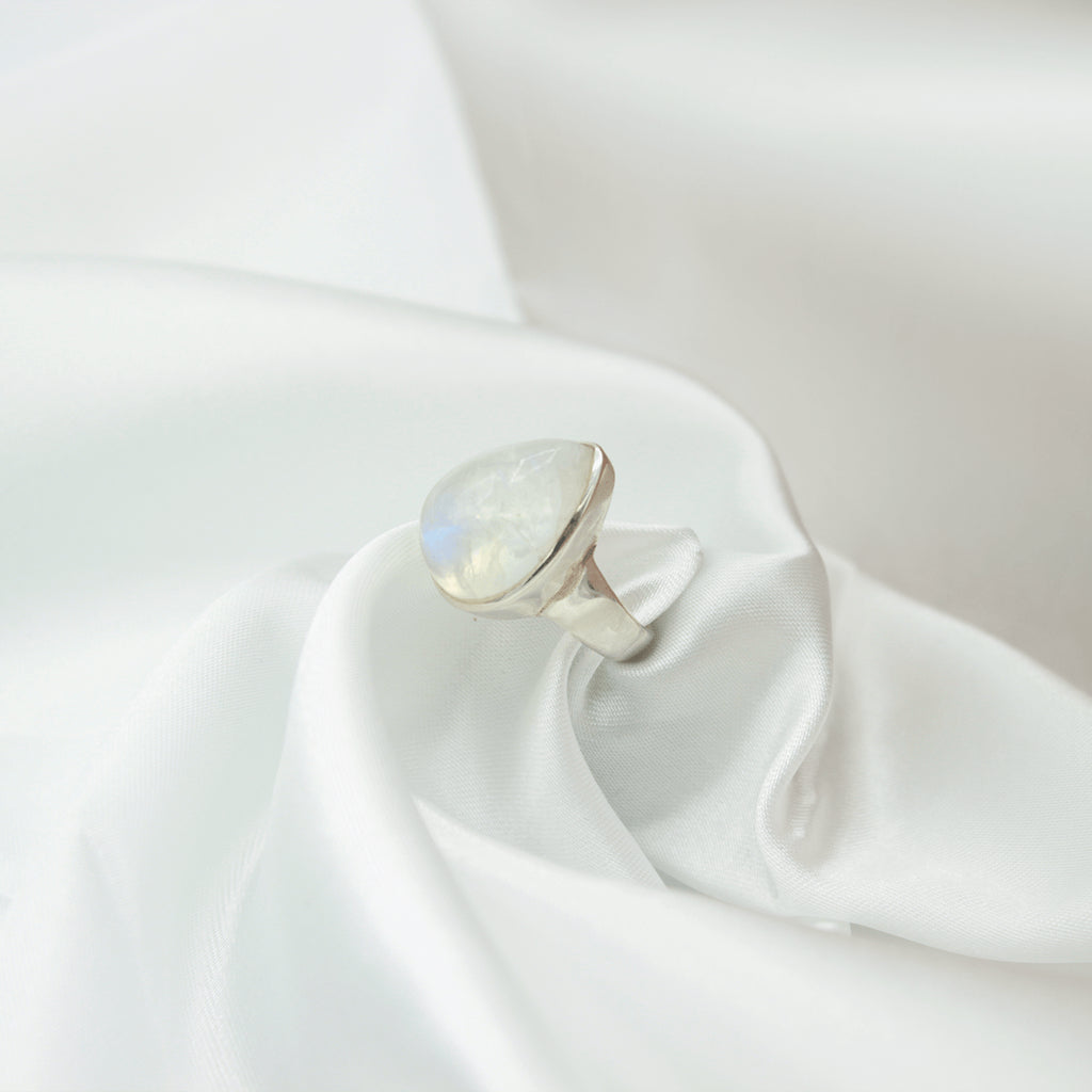 Bague Labradorite Blanche – Monture en Argent 925, Taille 52 (6 g)