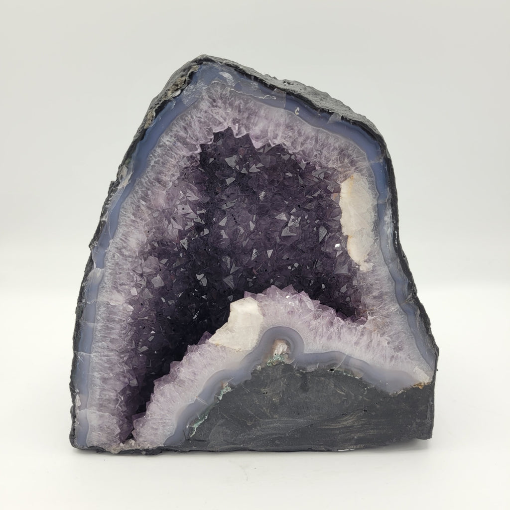 Cathédrale d’Améthyste du Brésil – Cristaux bruts (2,260 kg)