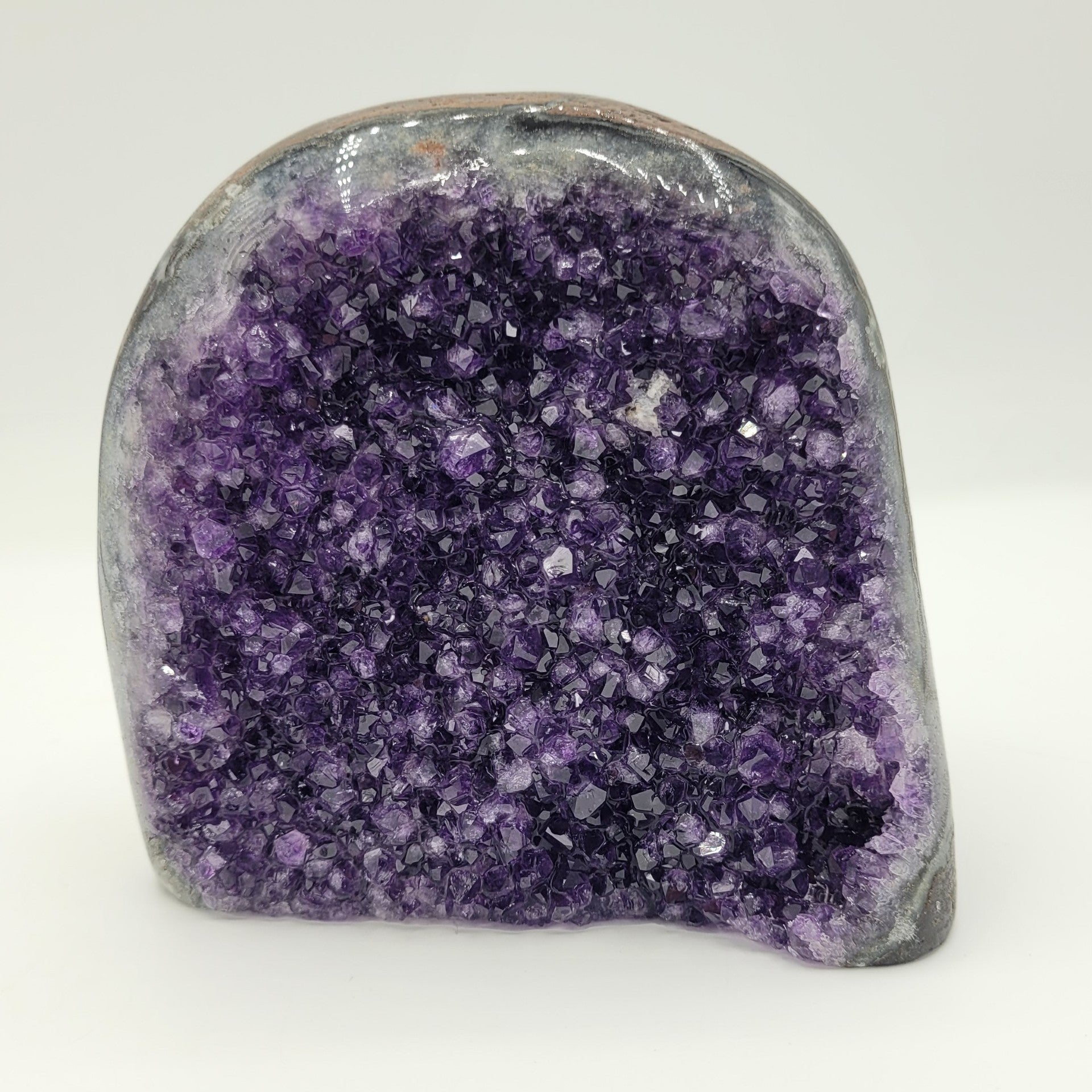 Druse d’Améthyste d’Uruguay – Brute, bords polis (1,365 kg)