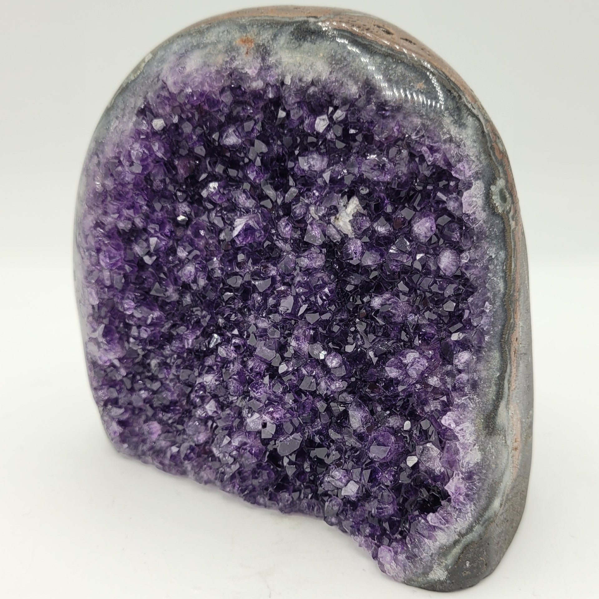 Druse d’Améthyste d’Uruguay – Brute, bords polis (1,365 kg)
