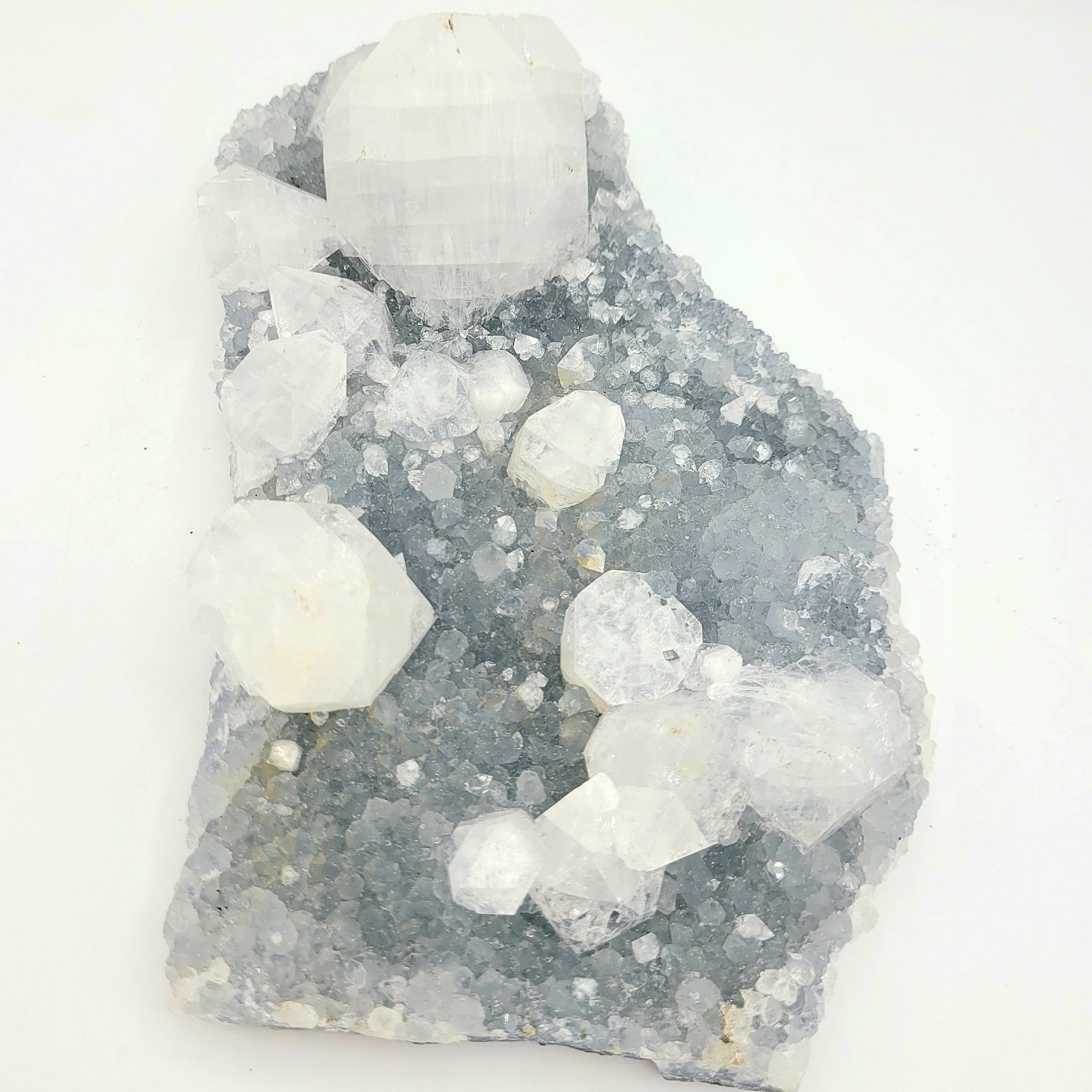 Zéolite Cristallisée – Spécimen naturel (786 g)