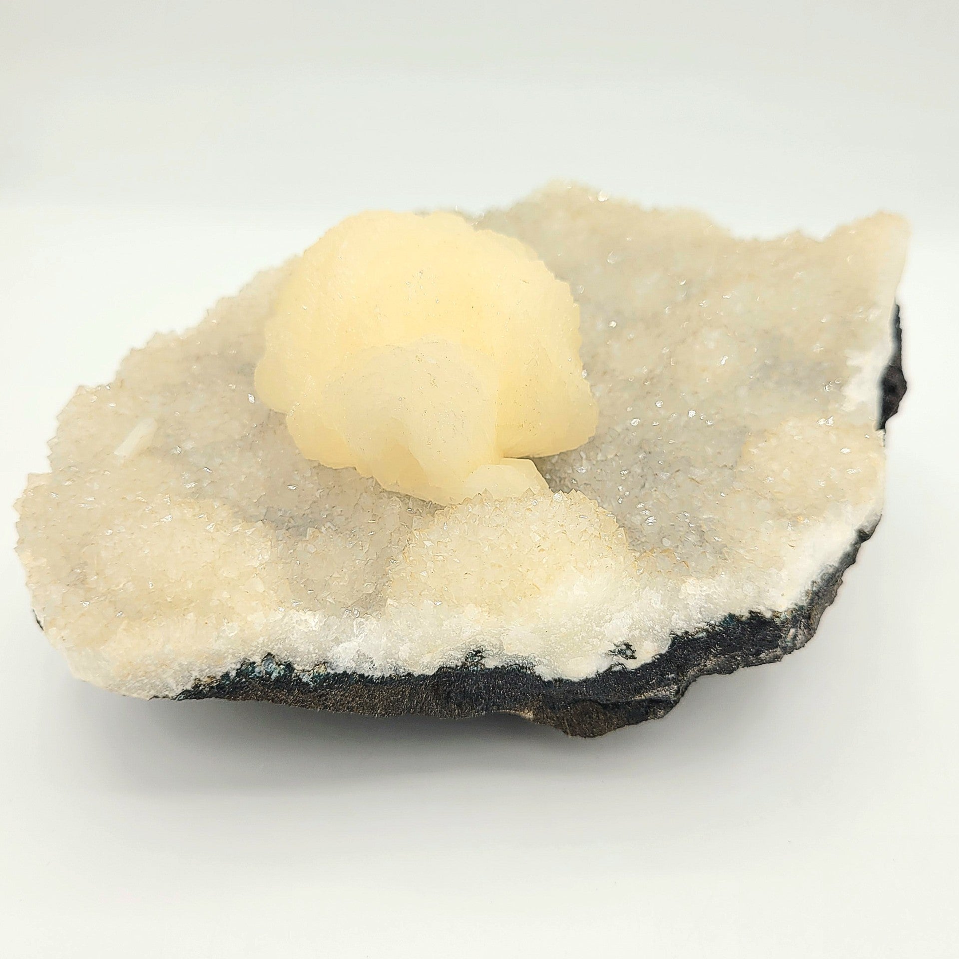 Zéolite Cristallisée – Spécimen naturel (1,02 kg)