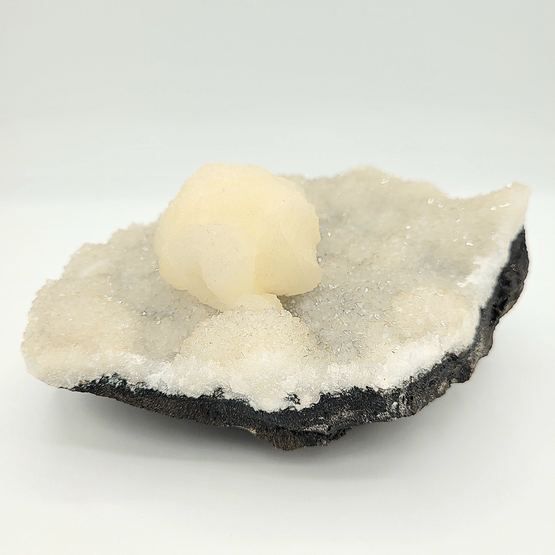 Zéolite Cristallisée – Spécimen naturel (1,02 kg)